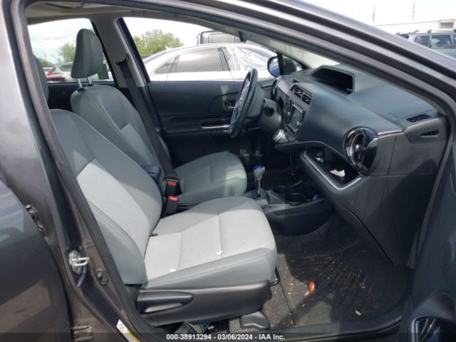 Photo 4 VIN: JTDKDTB36G1134781 - TOYOTA PRIUS C 