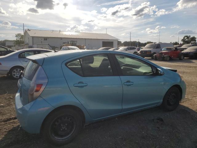 Photo 2 VIN: JTDKDTB37C1007550 - TOYOTA PRIUS C 