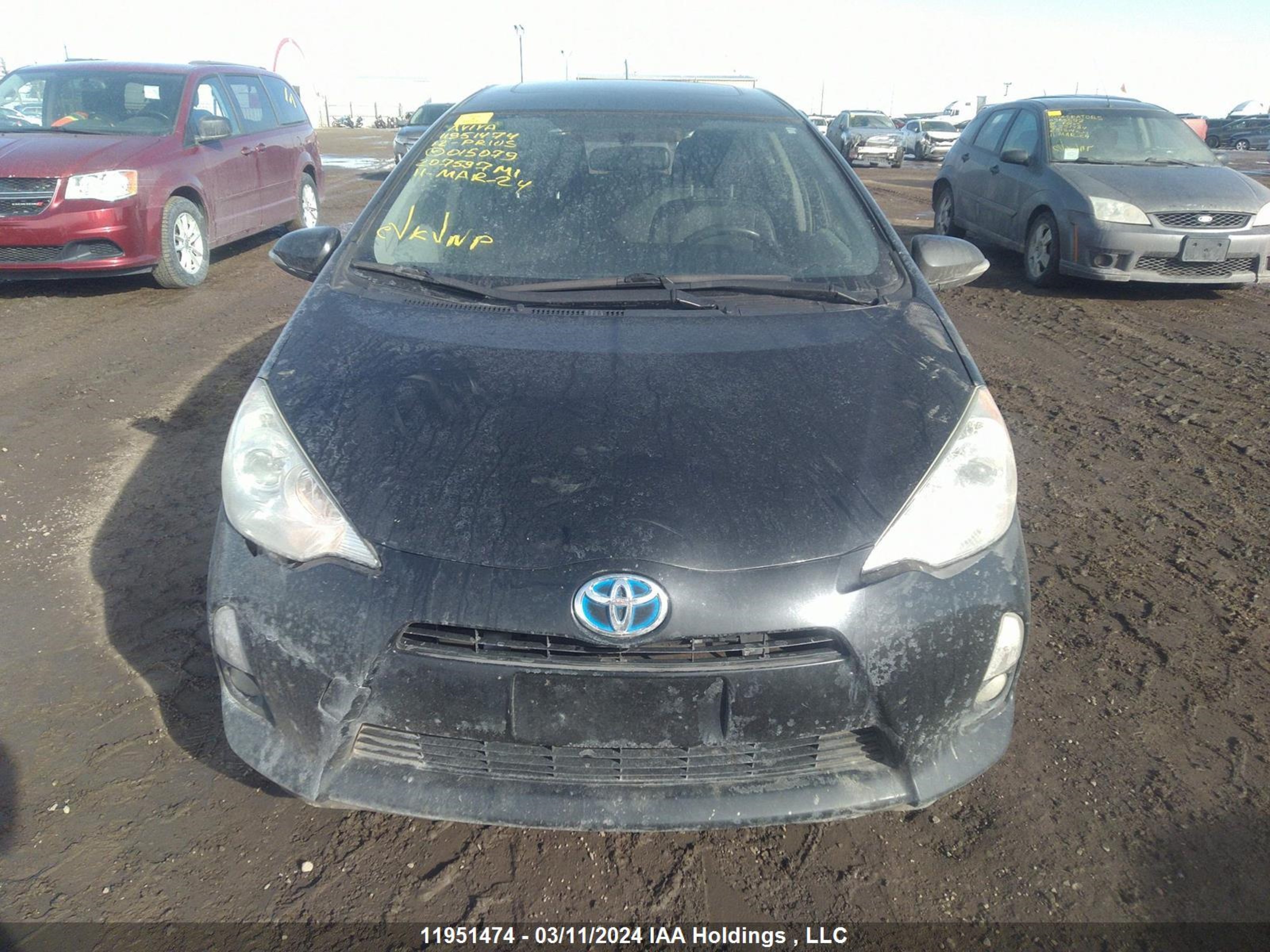 Photo 11 VIN: JTDKDTB37C1015079 - TOYOTA PRIUS C 