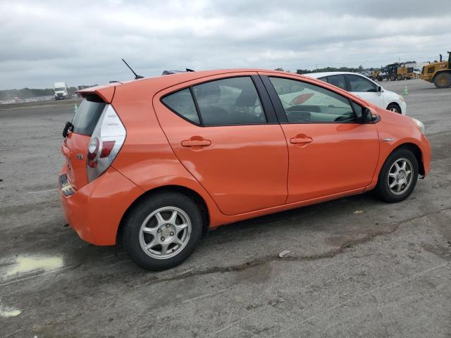 Photo 2 VIN: JTDKDTB37C1016216 - TOYOTA PRIUS C 