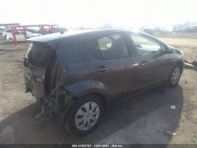 Photo 3 VIN: JTDKDTB37C1503139 - TOYOTA PRIUS C 