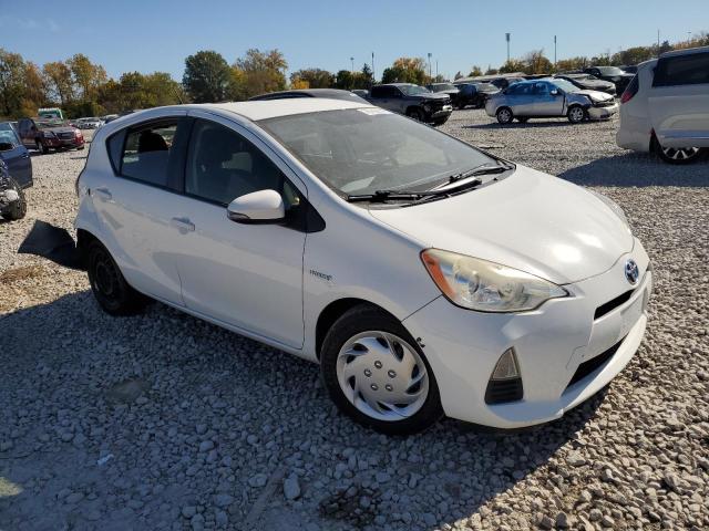 Photo 3 VIN: JTDKDTB37C1518126 - TOYOTA PRIUS C 