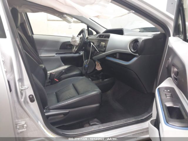 Photo 4 VIN: JTDKDTB37C1519700 - TOYOTA PRIUS C 