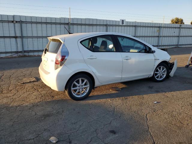 Photo 2 VIN: JTDKDTB37C1520037 - TOYOTA PRIUS C 