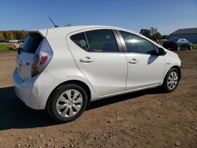 Photo 2 VIN: JTDKDTB37C1521317 - TOYOTA PRIUS C 