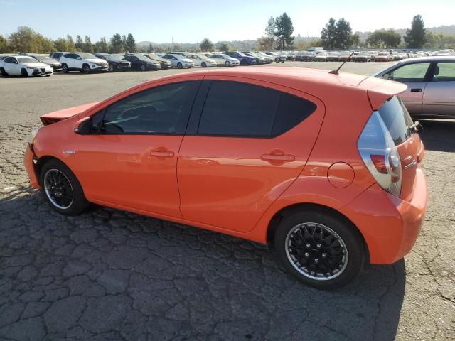 Photo 1 VIN: JTDKDTB37D1034300 - TOYOTA PRIUS C 