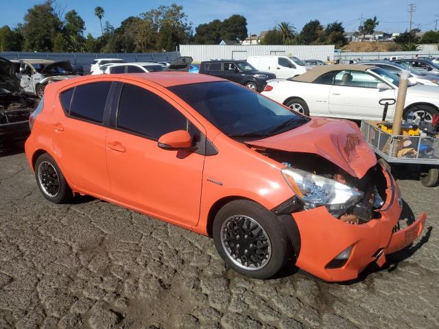 Photo 3 VIN: JTDKDTB37D1034300 - TOYOTA PRIUS C 