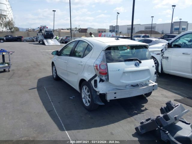 Photo 2 VIN: JTDKDTB37D1041098 - TOYOTA PRIUS C 