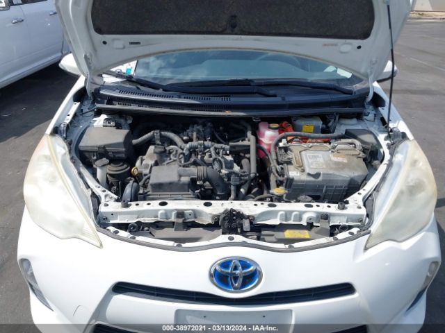 Photo 9 VIN: JTDKDTB37D1041098 - TOYOTA PRIUS C 