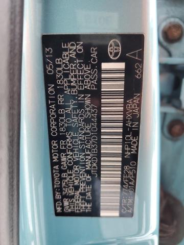 Photo 11 VIN: JTDKDTB37D1044437 - TOYOTA PRIUS 