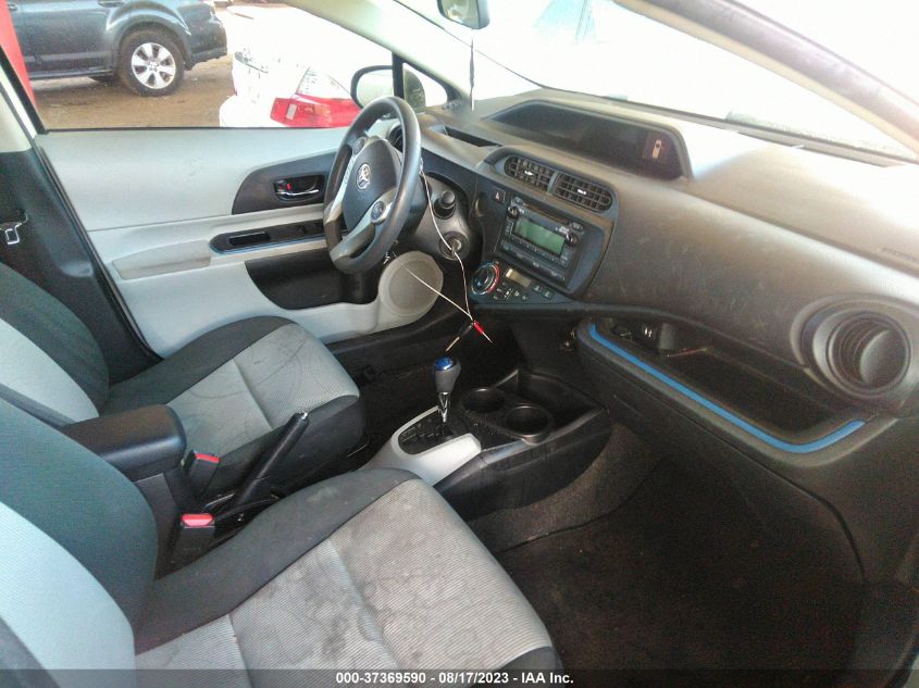 Photo 4 VIN: JTDKDTB37D1047452 - TOYOTA PRIUS C 