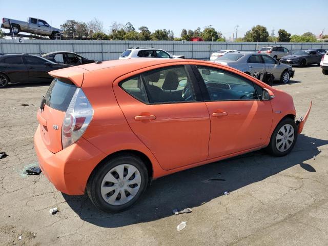 Photo 2 VIN: JTDKDTB37D1051646 - TOYOTA PRIUS C 