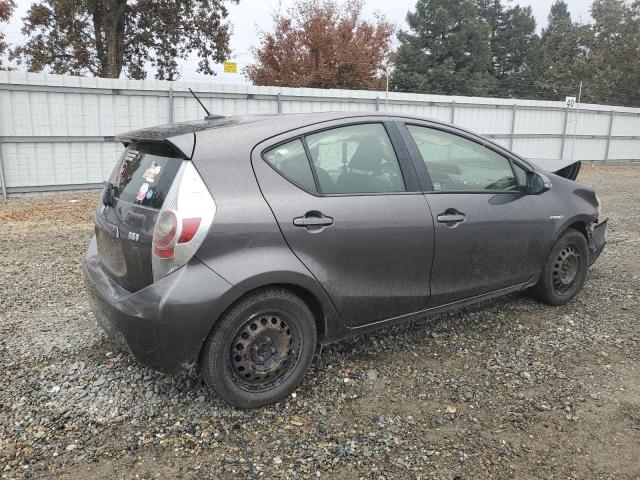 Photo 2 VIN: JTDKDTB37D1053199 - TOYOTA PRIUS C 