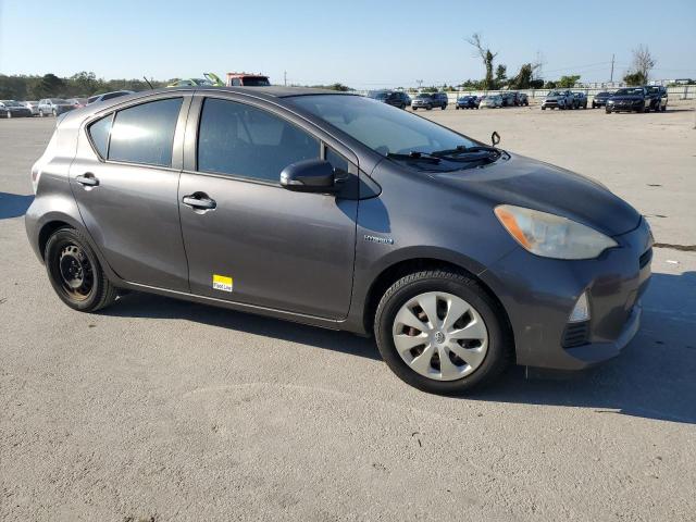 Photo 3 VIN: JTDKDTB37D1529693 - TOYOTA PRIUS C 