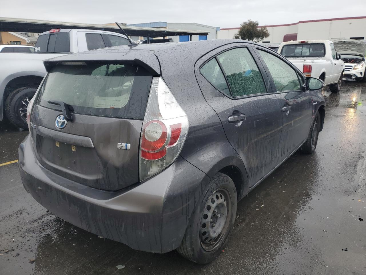 Photo 2 VIN: JTDKDTB37D1533047 - TOYOTA PRIUS 