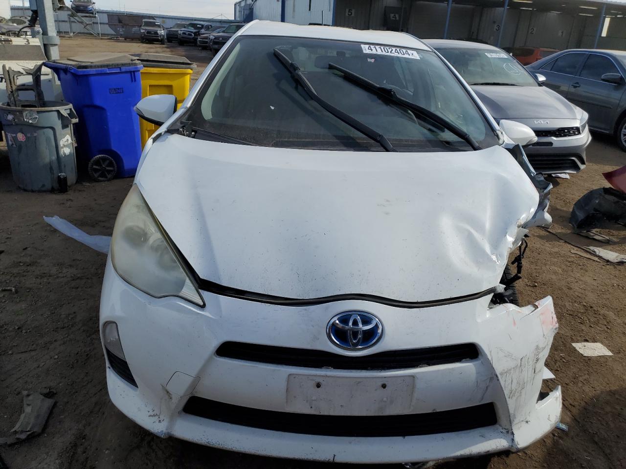 Photo 4 VIN: JTDKDTB37D1534649 - TOYOTA PRIUS 