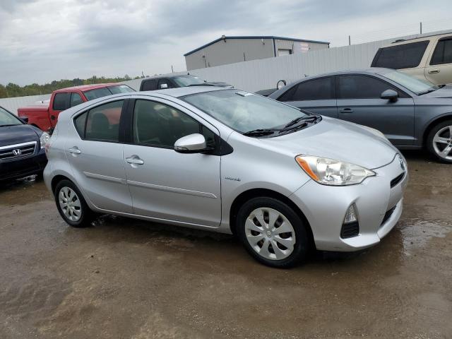 Photo 3 VIN: JTDKDTB37D1539558 - TOYOTA PRIUS C 