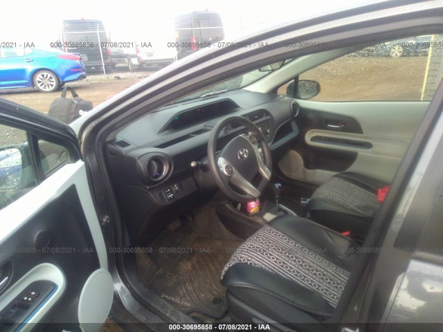 Photo 4 VIN: JTDKDTB37D1541200 - TOYOTA PRIUS C 