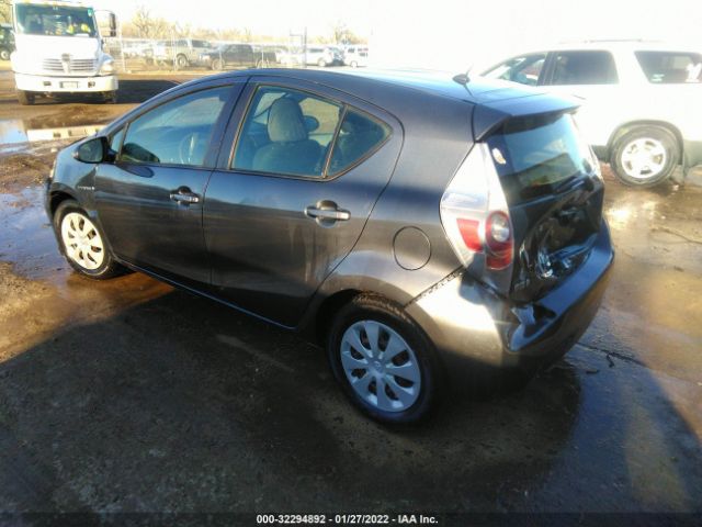 Photo 2 VIN: JTDKDTB37D1544470 - TOYOTA PRIUS C 