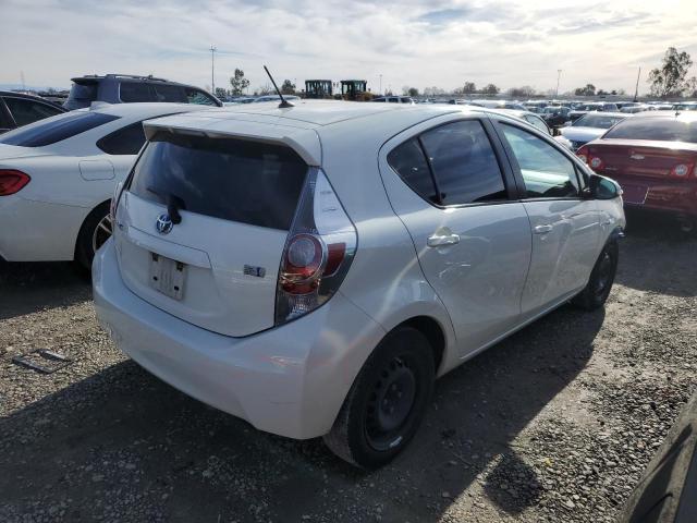 Photo 2 VIN: JTDKDTB37D1547515 - TOYOTA PRIUS C 