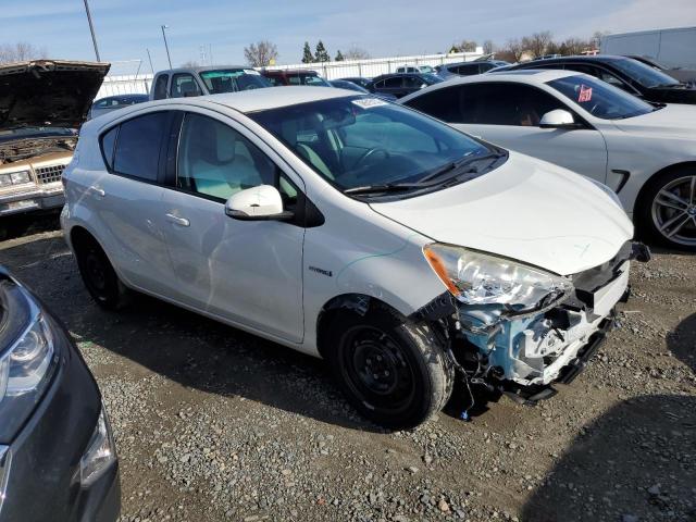 Photo 3 VIN: JTDKDTB37D1547515 - TOYOTA PRIUS C 