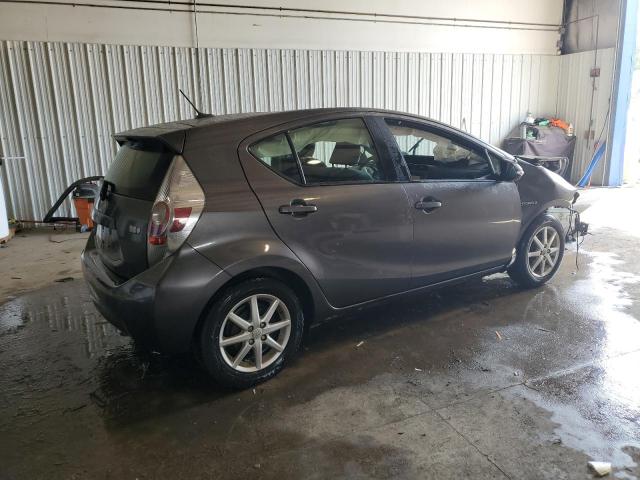 Photo 2 VIN: JTDKDTB37D1553444 - TOYOTA PRIUS C 