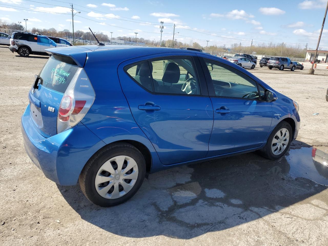 Photo 2 VIN: JTDKDTB37E1072658 - TOYOTA PRIUS 