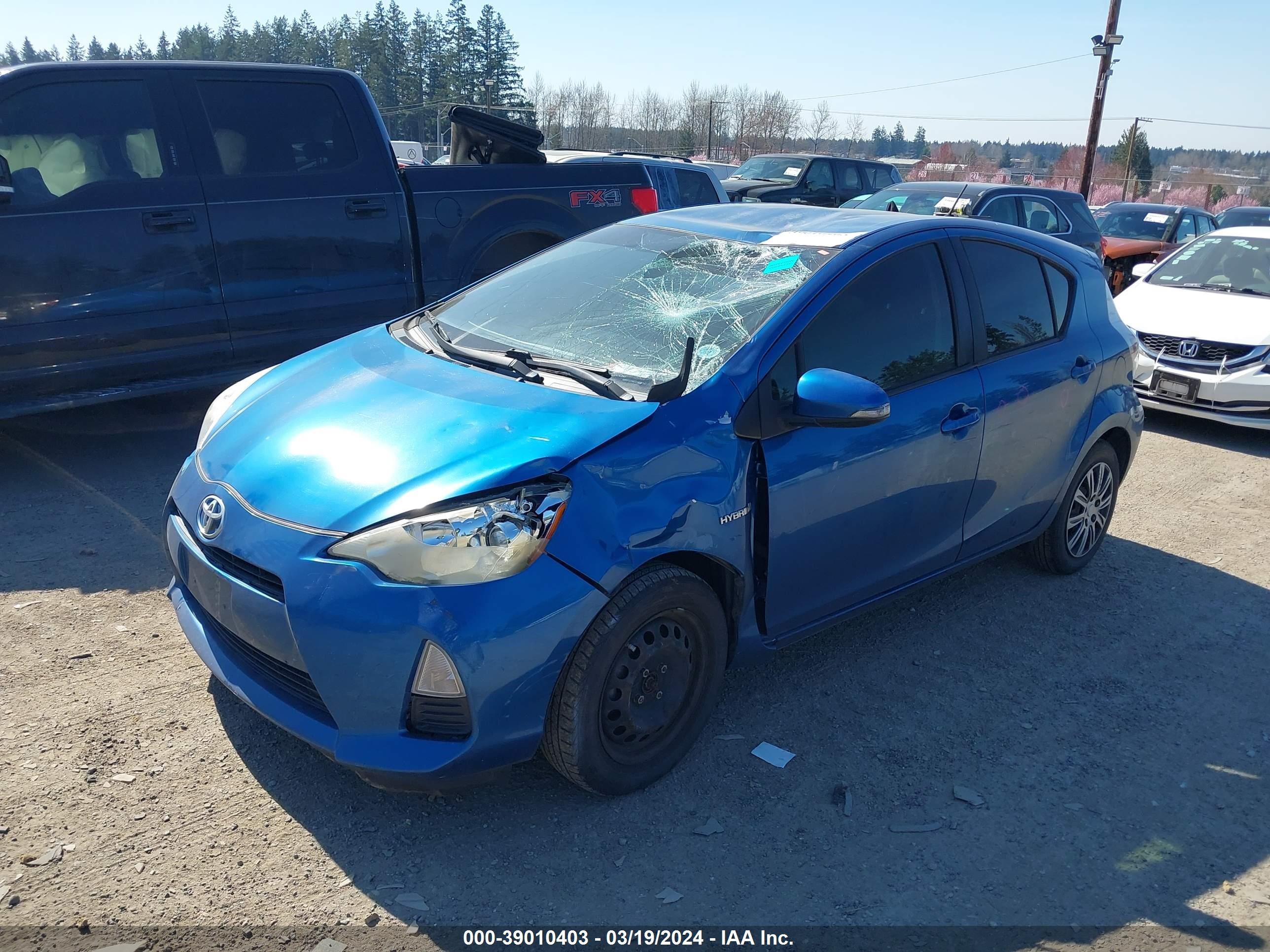 Photo 1 VIN: JTDKDTB37E1078444 - TOYOTA PRIUS C 