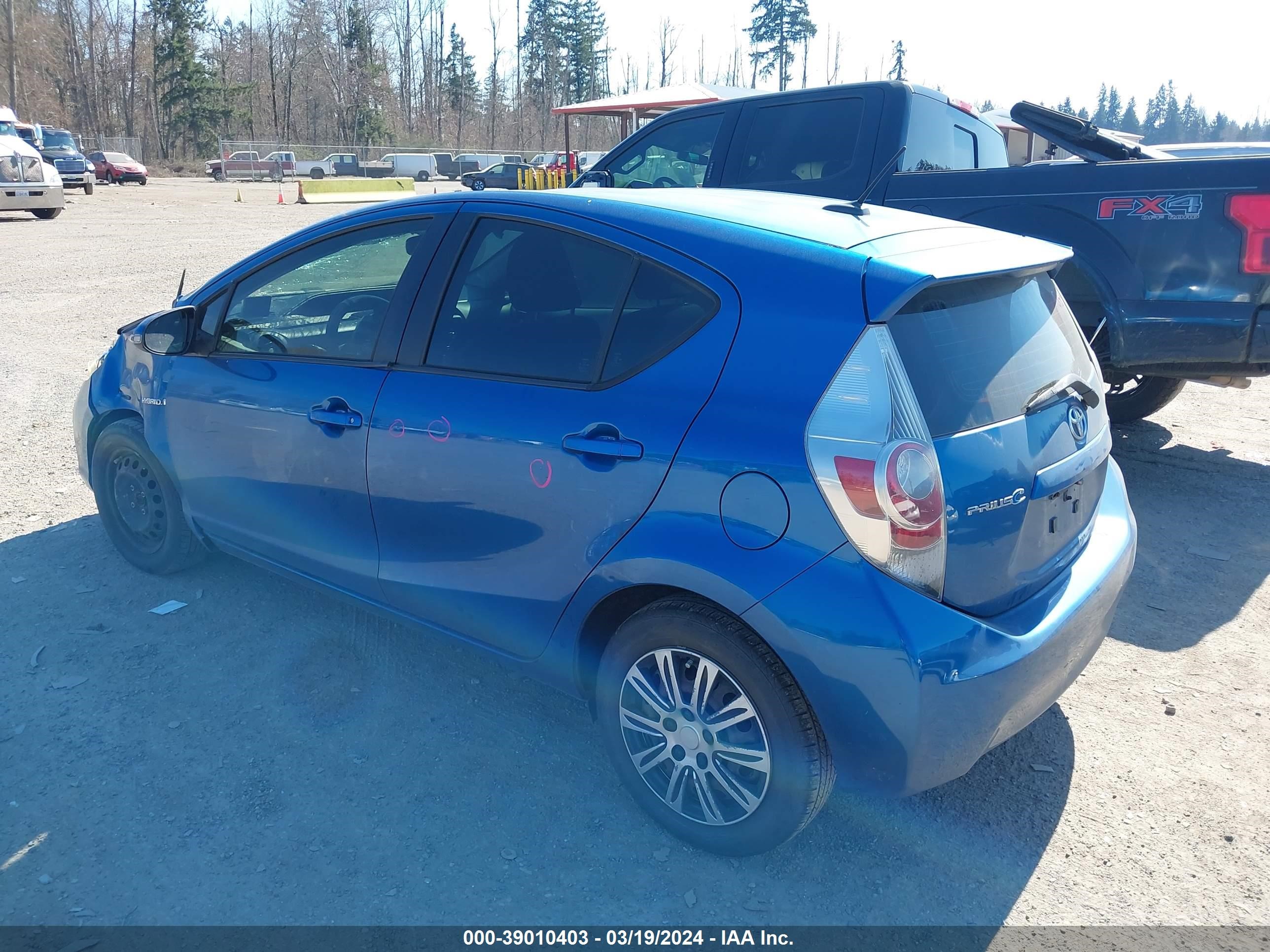 Photo 2 VIN: JTDKDTB37E1078444 - TOYOTA PRIUS C 