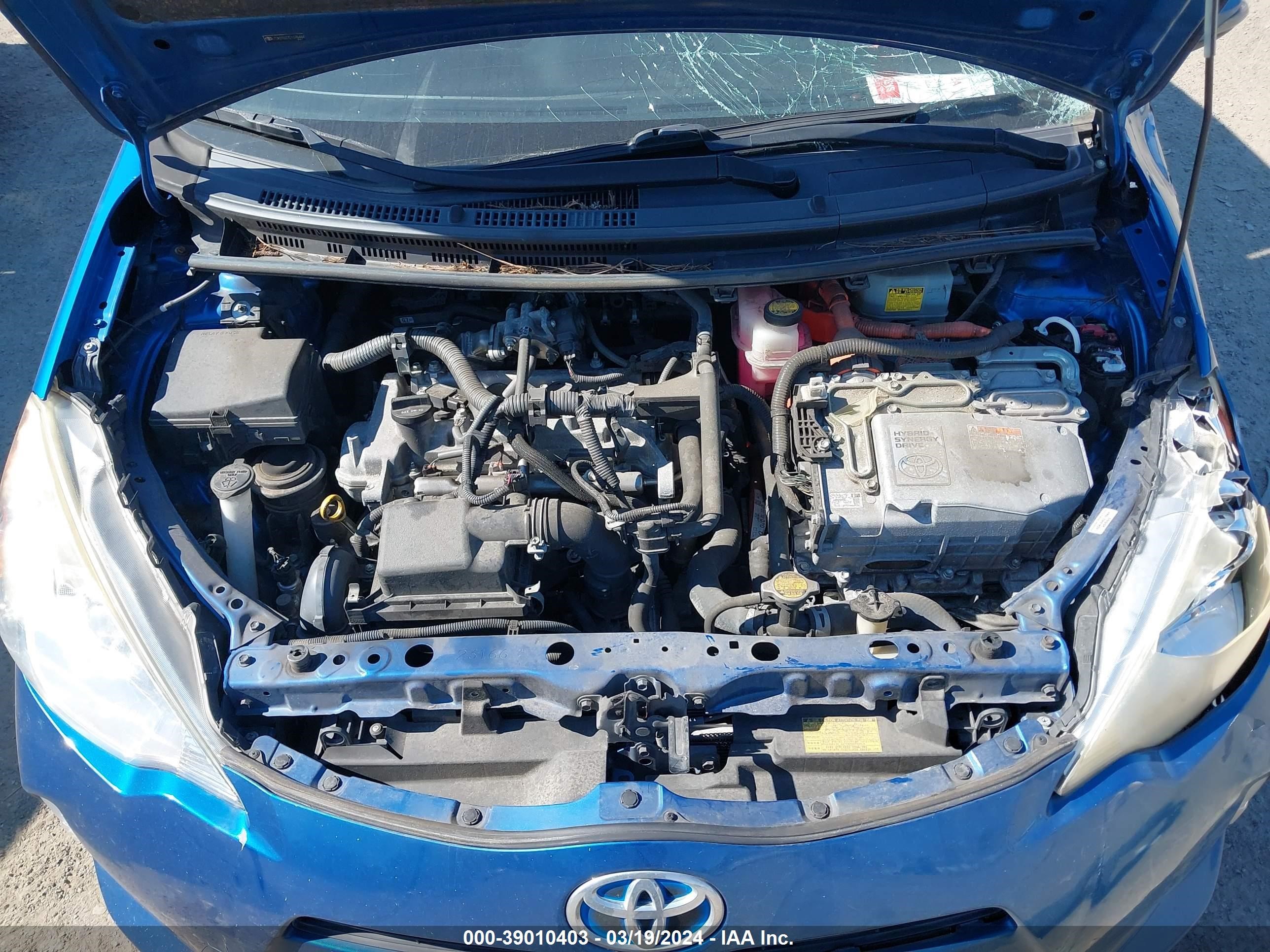 Photo 9 VIN: JTDKDTB37E1078444 - TOYOTA PRIUS C 