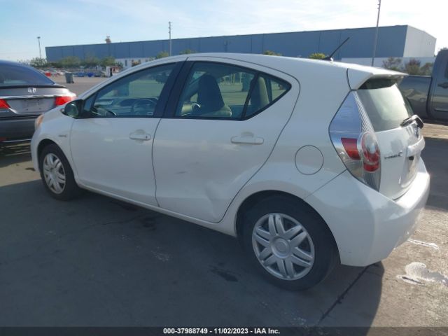 Photo 2 VIN: JTDKDTB37E1560279 - TOYOTA PRIUS C 