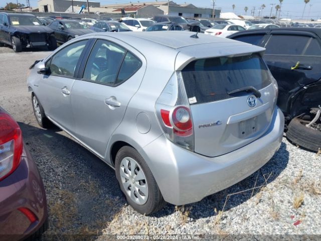 Photo 2 VIN: JTDKDTB37E1568186 - TOYOTA PRIUS C 