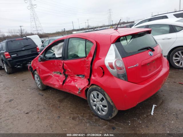 Photo 2 VIN: JTDKDTB37E1568950 - TOYOTA PRIUS C 