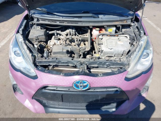 Photo 9 VIN: JTDKDTB37F1577570 - TOYOTA PRIUS C 