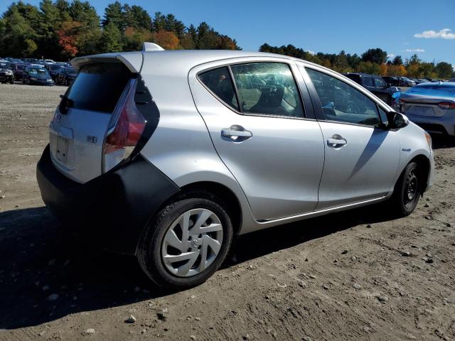 Photo 2 VIN: JTDKDTB37F1583319 - TOYOTA PRIUS C 