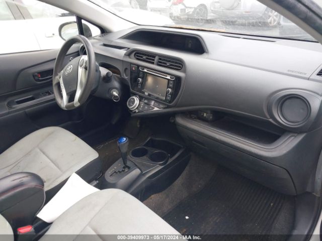 Photo 4 VIN: JTDKDTB37G1118914 - TOYOTA PRIUS C 