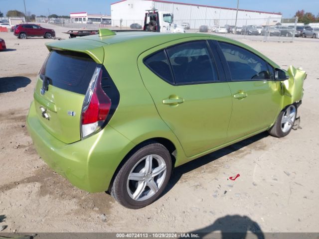 Photo 3 VIN: JTDKDTB37G1128083 - TOYOTA PRIUS C 