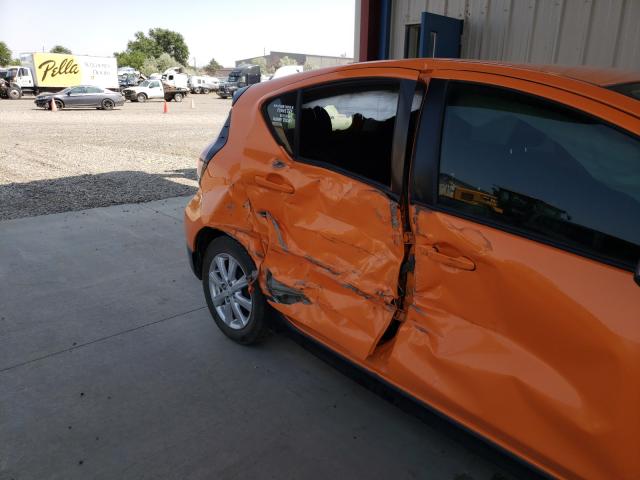 Photo 8 VIN: JTDKDTB37H1594842 - TOYOTA PRIUS C 