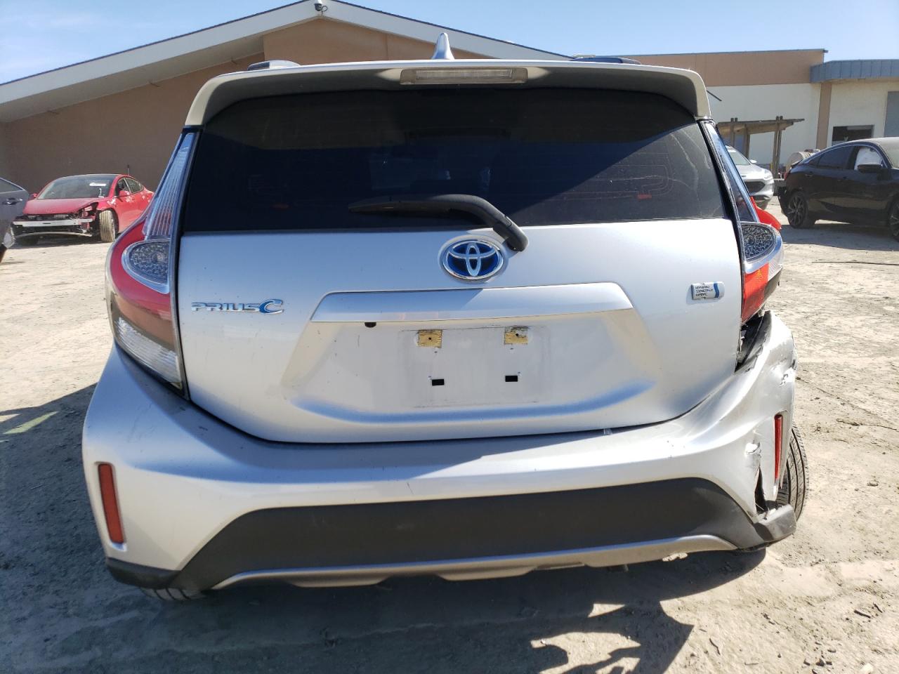 Photo 5 VIN: JTDKDTB37J1602010 - TOYOTA PRIUS 