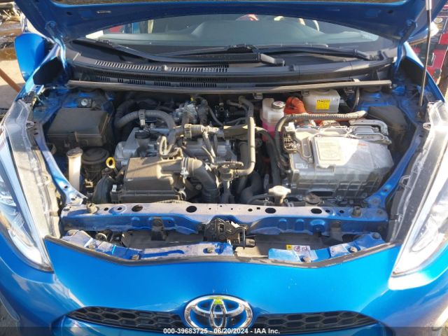 Photo 9 VIN: JTDKDTB37J1603982 - TOYOTA PRIUS C 