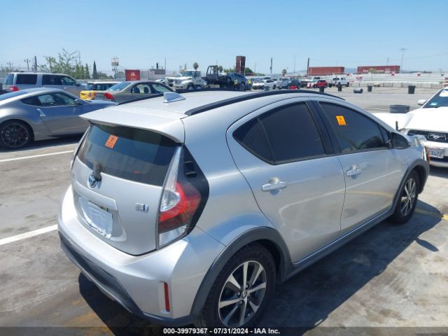 Photo 3 VIN: JTDKDTB37J1609698 - TOYOTA PRIUS C 