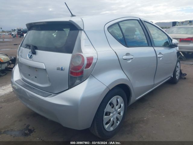 Photo 3 VIN: JTDKDTB38C1509550 - TOYOTA PRIUS C 