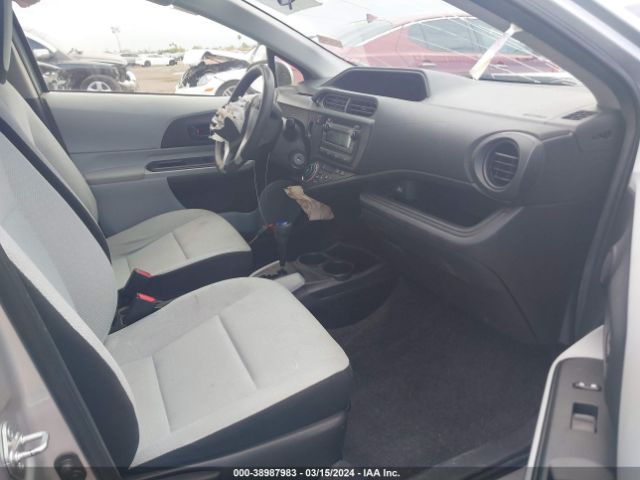 Photo 4 VIN: JTDKDTB38C1509550 - TOYOTA PRIUS C 