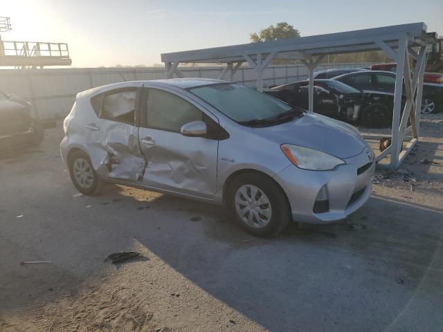 Photo 3 VIN: JTDKDTB38C1512383 - TOYOTA PRIUS C 