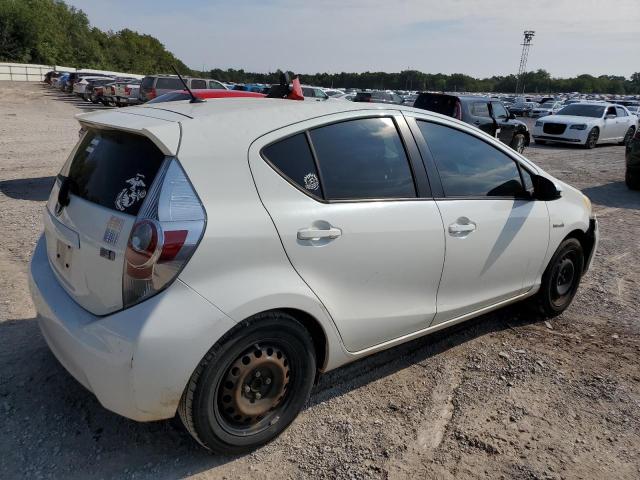 Photo 2 VIN: JTDKDTB38C1517311 - TOYOTA PRIUS C 