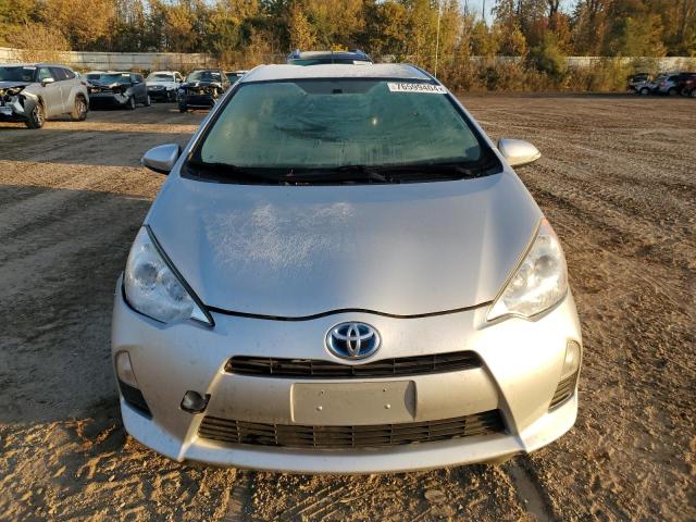 Photo 4 VIN: JTDKDTB38C1522640 - TOYOTA PRIUS C 