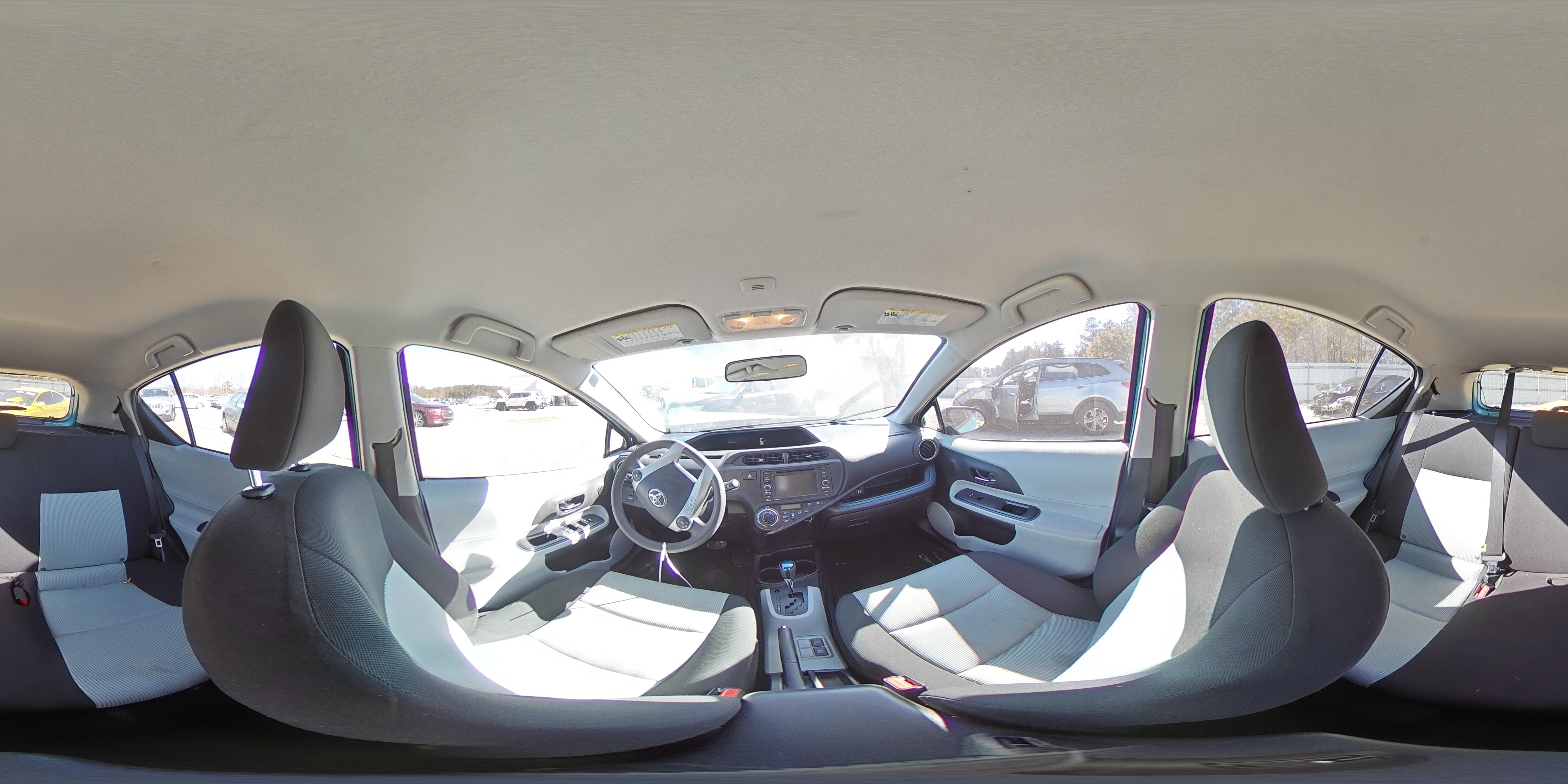 Photo 11 VIN: JTDKDTB38D1045824 - TOYOTA PRIUS C 