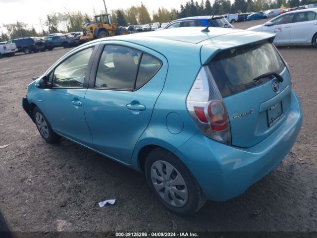 Photo 2 VIN: JTDKDTB38D1051302 - TOYOTA PRIUS C 