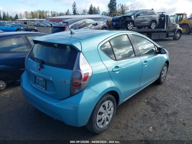 Photo 3 VIN: JTDKDTB38D1051302 - TOYOTA PRIUS C 