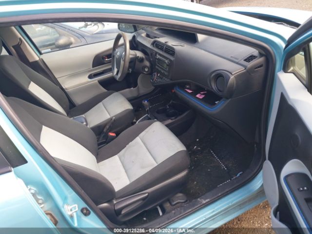 Photo 4 VIN: JTDKDTB38D1051302 - TOYOTA PRIUS C 